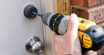 Security Locksmith Services Kansas City, MO 816-227-1017 Security Locksmith Services Kansas City, MO 816-227-1017 - 13-Key-Broke-In-Lock