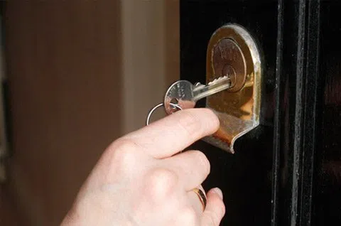 Security Locksmith Services Kansas City, MO 816-227-1017 Security Locksmith Services Kansas City, MO 816-227-1017 - 7-Door-Unlock